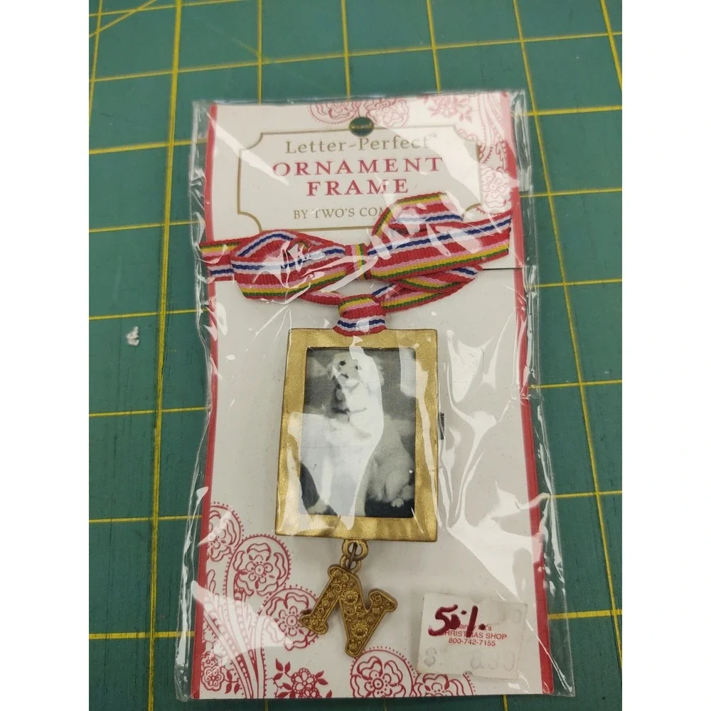 NEW‼ Two's Company‎ Letter-Perfect Mini Photo Picture Frame Christmas Ornament